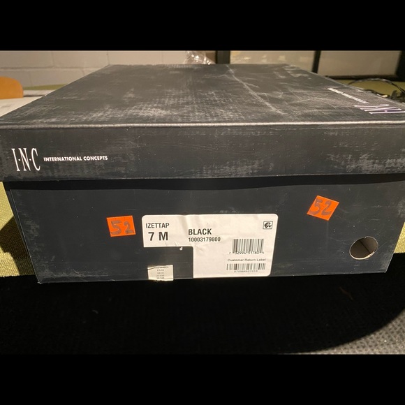 Woman’s boots - Picture 5 of 5